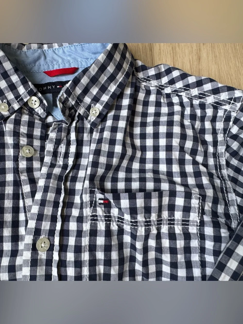 Tommy Hilfiger boys Small 8/10 long sleeve button down dress shirt navy plaid